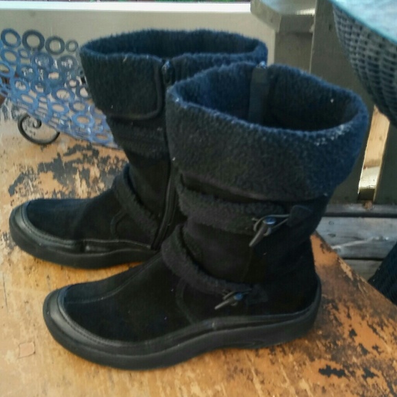 clarks cold weather comfort boots